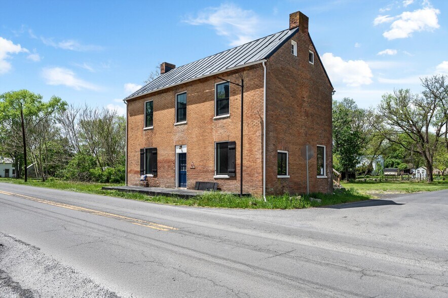7211 Queen St, Middleway, WV à vendre - Photo principale – Image 1 sur 41