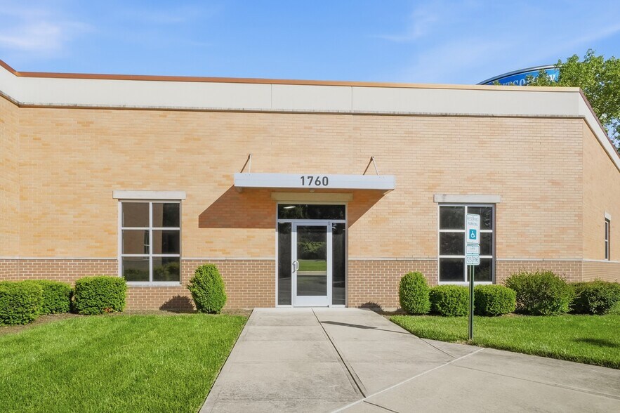 1740 Thomas Paine Pky, Dayton, OH à louer - Photo principale – Image 1 sur 29