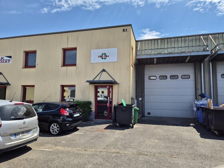 58 Rue Du Pre Des Aulnes, Pontault-Combault à louer - Photo de l’immeuble – Image 2 sur 10