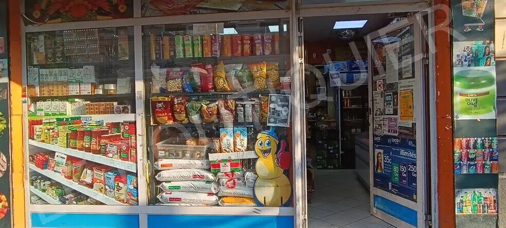 Local commercial dans Villeneuve-Saint-Georges à vendre - Photo de l’immeuble – Image 3 sur 4