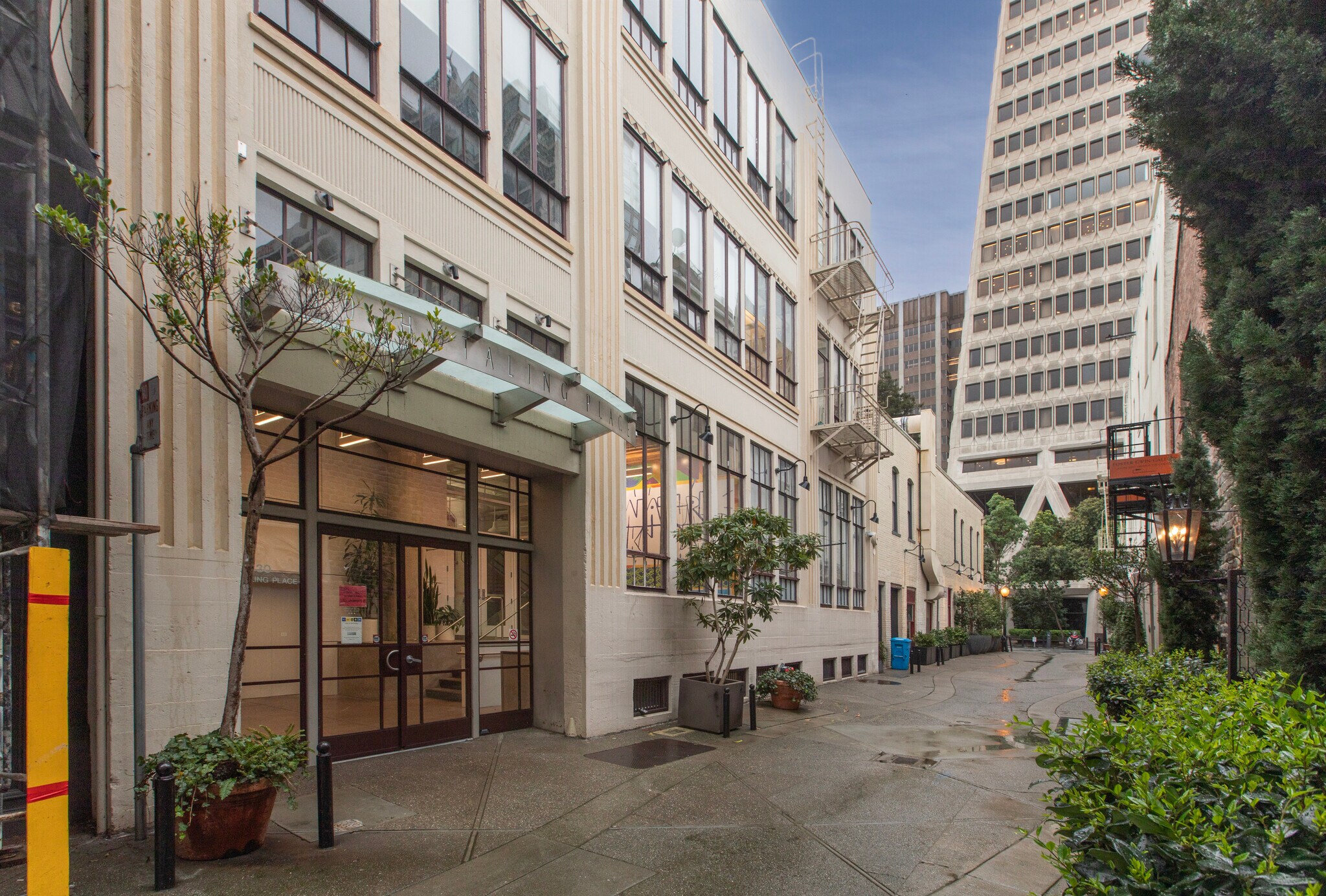 30 Hotaling Pl, San Francisco, CA à louer Photo principale– Image 1 sur 27