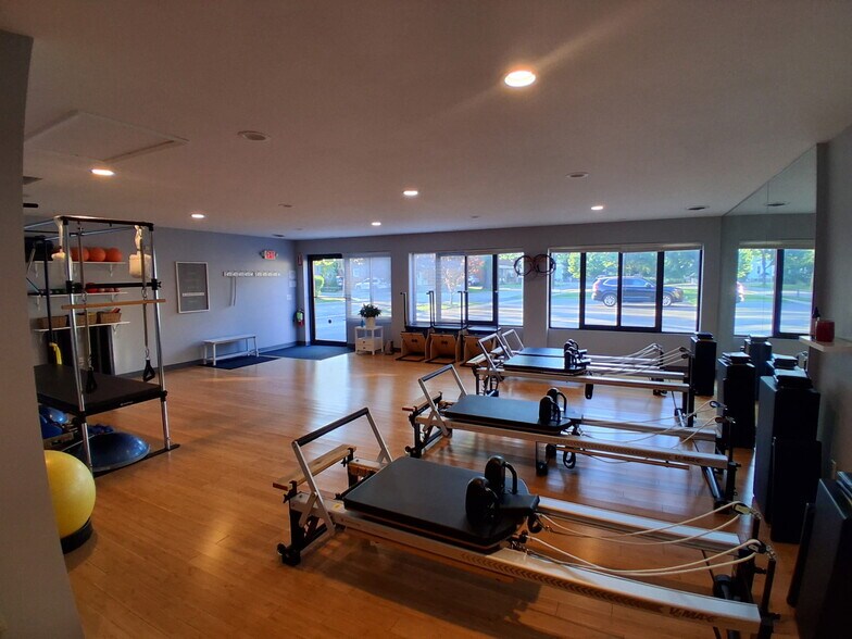 5888 Main St, Williamsville, NY à louer - Photo de l’immeuble – Image 3 sur 6