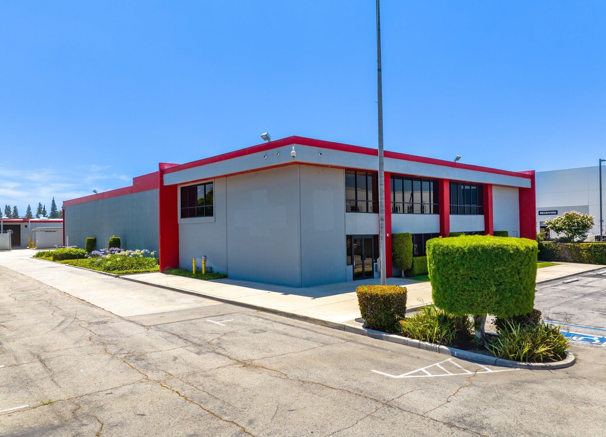 300 S Turnbull Canyon Rd, City of Industry, CA à vendre Photo de l’immeuble– Image 1 sur 6