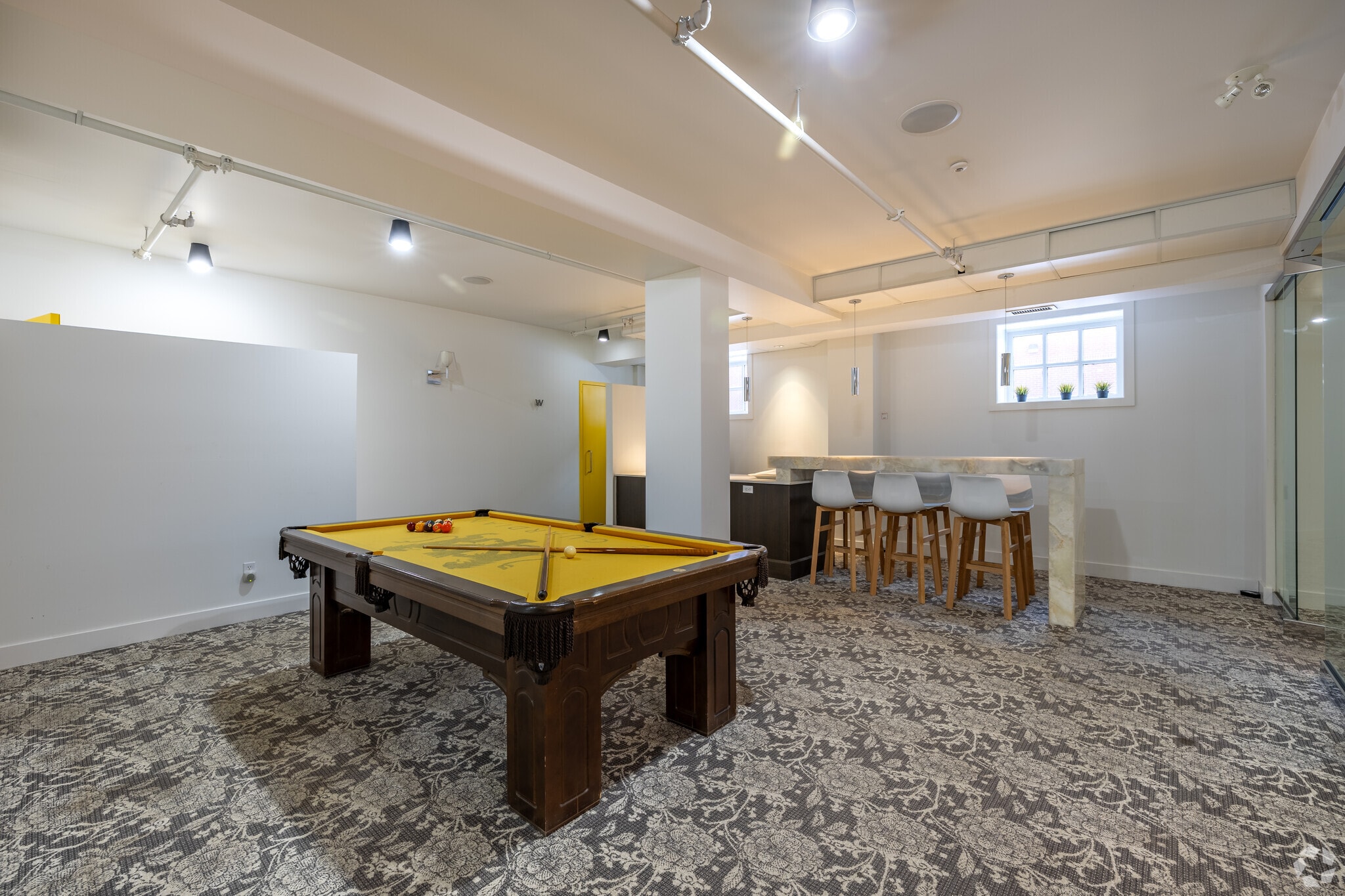 456 12th Ave SE, Calgary, AB à louer Photo intérieure– Image 1 sur 12