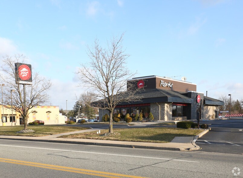 1111 E Philadelphia Ave, Gilbertsville, PA à vendre - Photo de l’immeuble – Image 3 sur 15