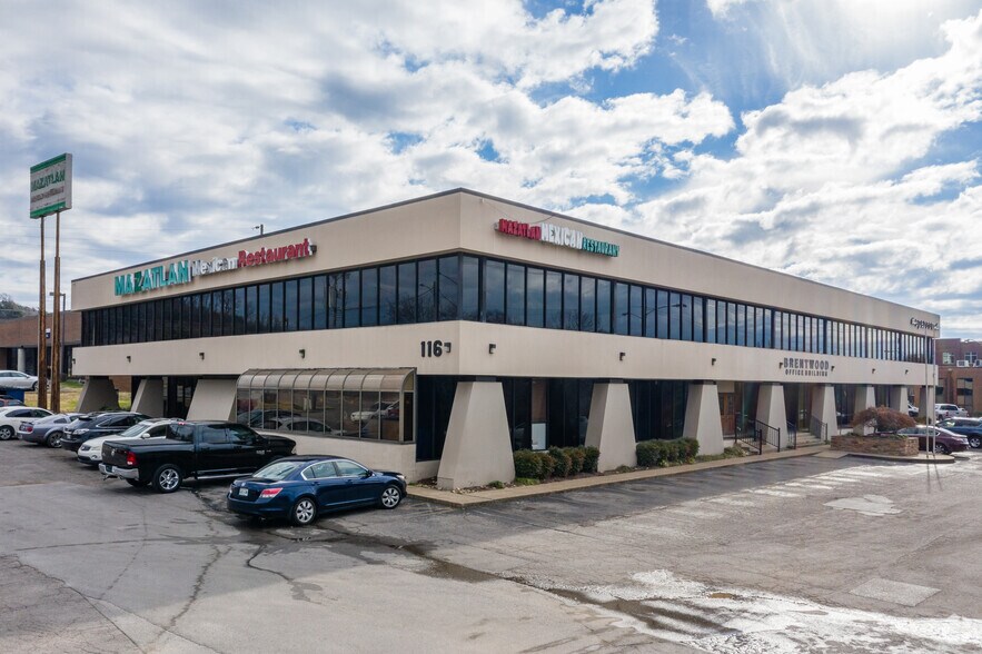 116 Wilson Pike Cir, Brentwood, TN à louer - Photo de l’immeuble – Image 2 sur 6