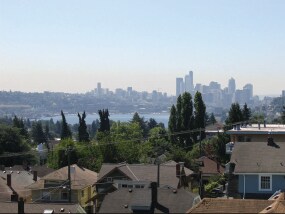4902 Aurora Ave N, Seattle, WA à vendre - Photo de l’immeuble – Image 2 sur 7