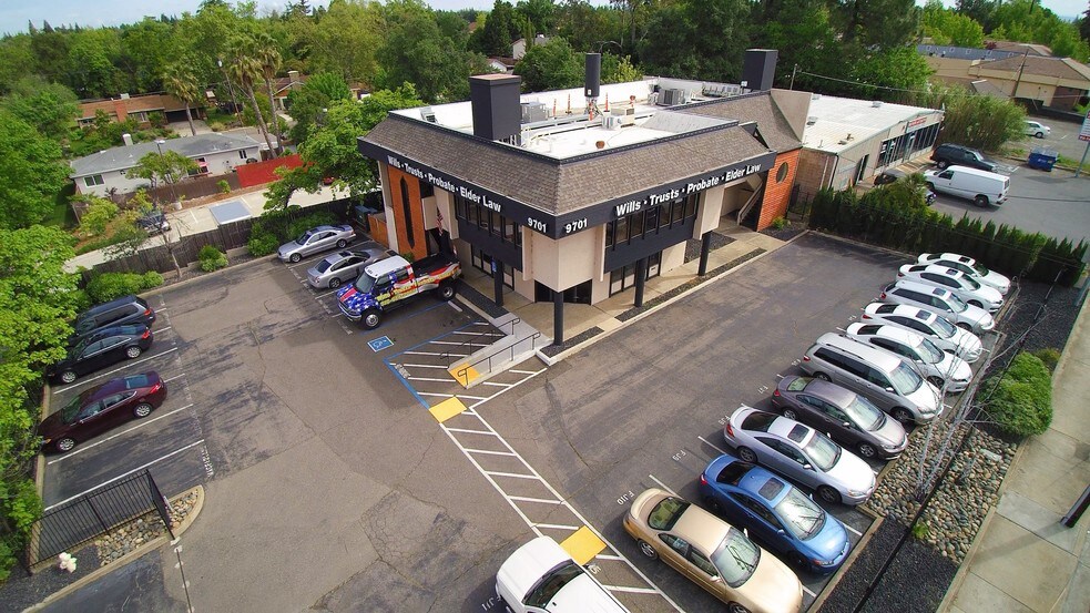 9701 Fair Oaks Blvd, Fair Oaks, CA à louer - Photo de l’immeuble – Image 3 sur 35