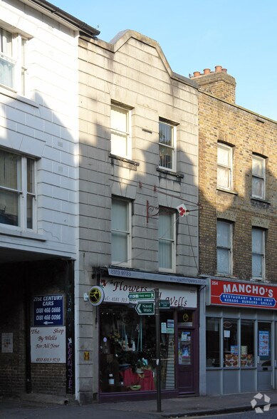 252 High St, Bromley à vendre - Photo de l’immeuble – Image 2 sur 3