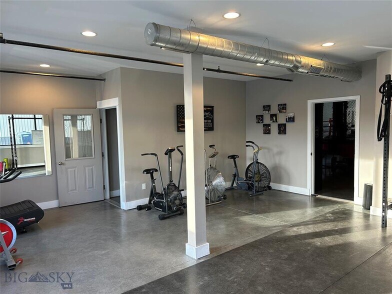 77-D Nugget Ln, Belgrade, MT à louer - Photo intérieure – Image 3 sur 13