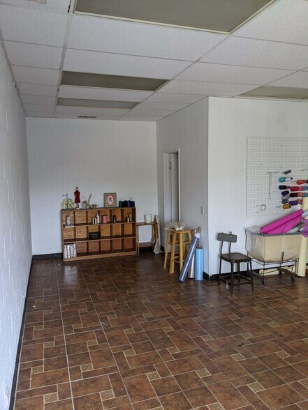 1140-1150 Price Ave, Pomona, CA à louer - Photo intérieure – Image 3 sur 14