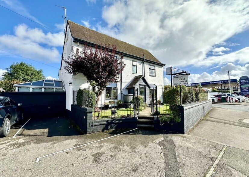 93 Hucclecote Rd, Gloucester à vendre - Photo de l’immeuble – Image 2 sur 44