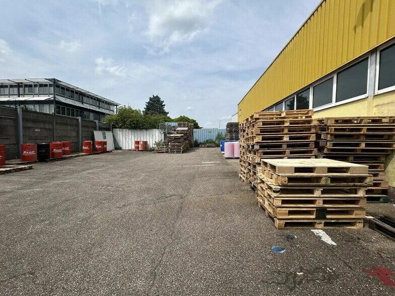 Local d'activités dans Metz à vendre - Photo de l’immeuble – Image 3 sur 13