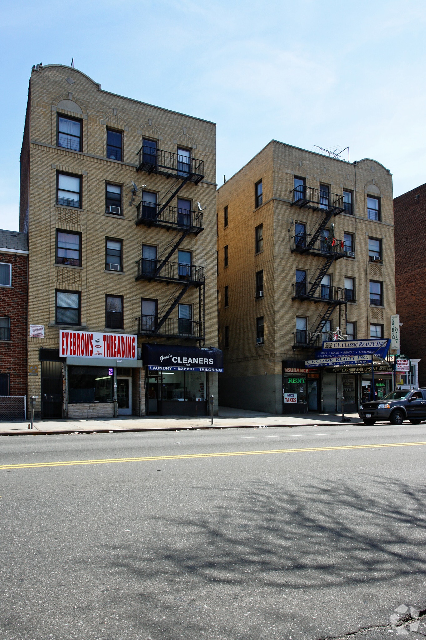 1380-1384 White Plains Rd, Bronx, NY à louer Photo principale– Image 1 sur 15