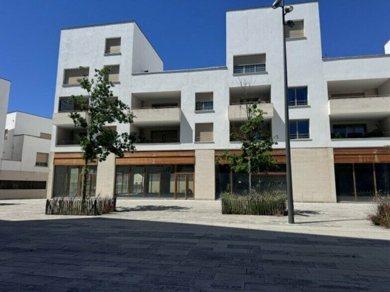 Local commercial dans Villenave D Ornon à louer - Photo de l’immeuble – Image 3 sur 13