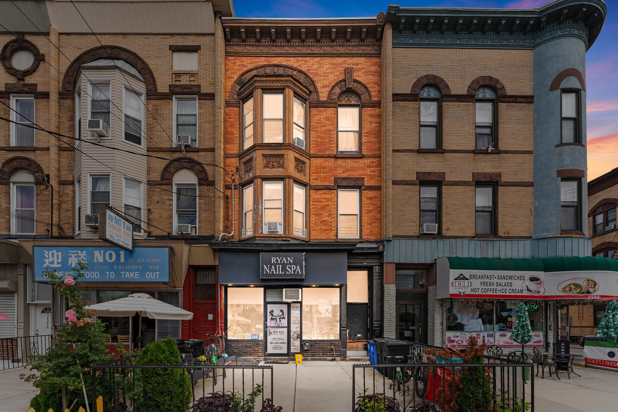 2502 Palisade Ave, Weehawken, NJ à vendre Photo de l’immeuble– Image 1 sur 40