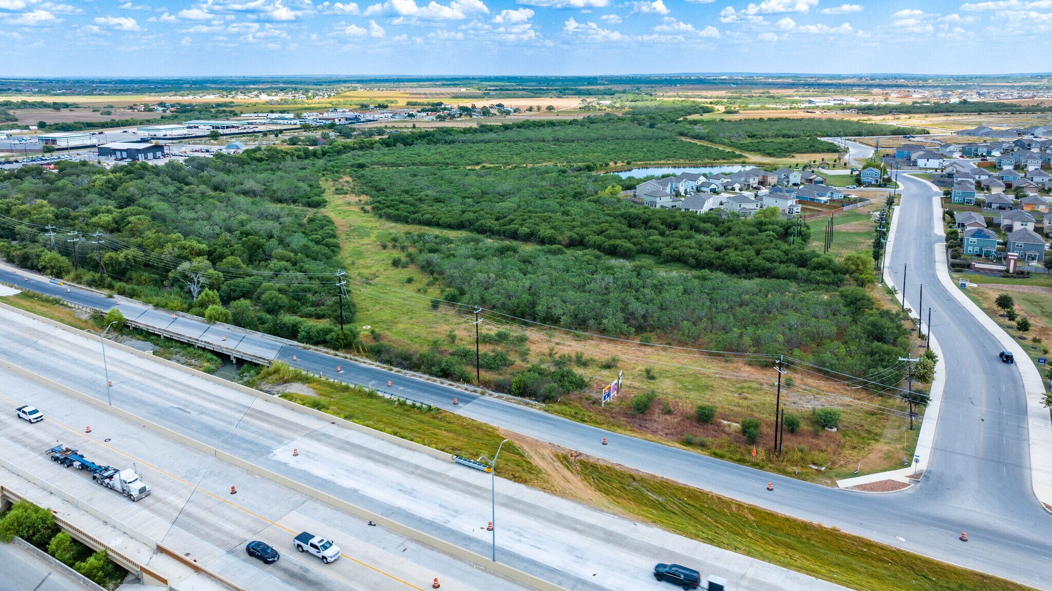 999 E IH 10 9 Rd, Converse, TX à vendre Photo de l’immeuble– Image 1 sur 17