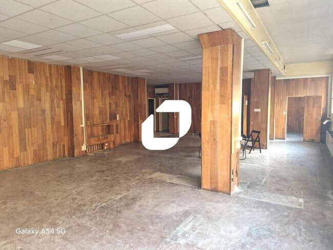 Plus de détails pour Bureau à vendre