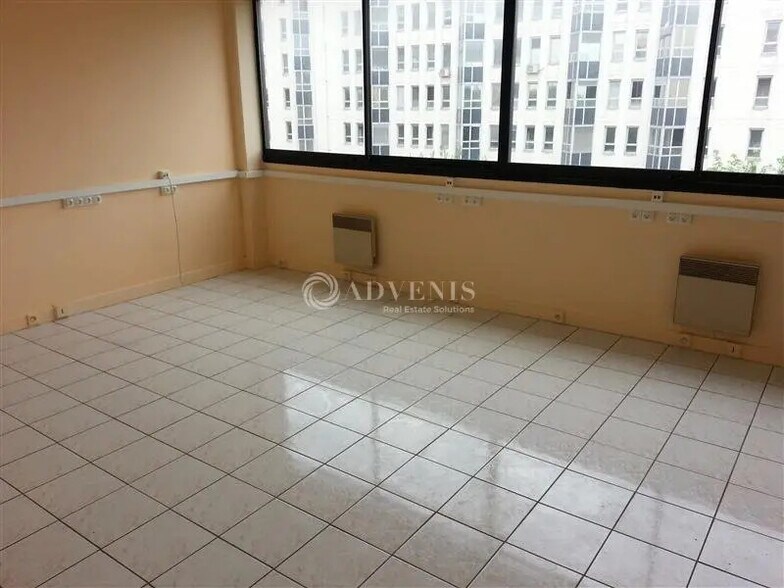 Bureau dans Noisy-le-Grand à louer - Photo intérieure – Image 2 sur 5