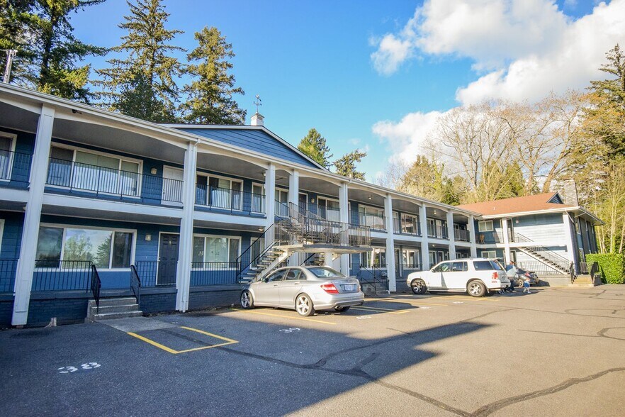 3560 SW Vista Dr, Portland, OR à vendre - Photo de l’immeuble – Image 2 sur 25