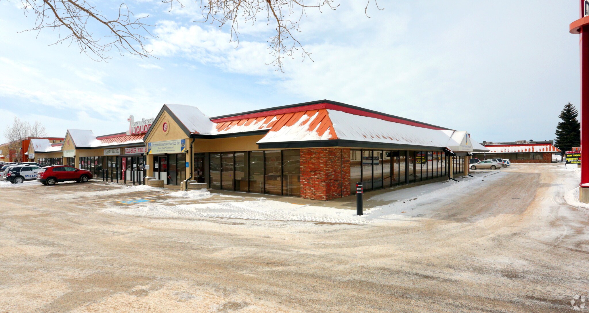 14315 118th Ave NW, Edmonton, AB à louer Photo principale– Image 1 sur 5