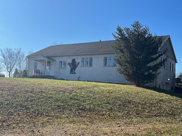 8 N Village Ave, Exton, PA à vendre - Photo de l’immeuble – Image 2 sur 6