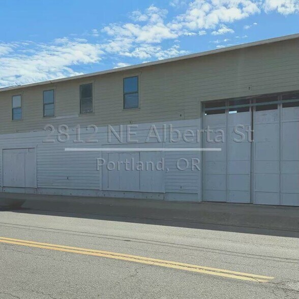 2812 NE Alberta St, Portland, OR à vendre - Vidéo sur l’annonce professionnelle – Image 2 sur 9