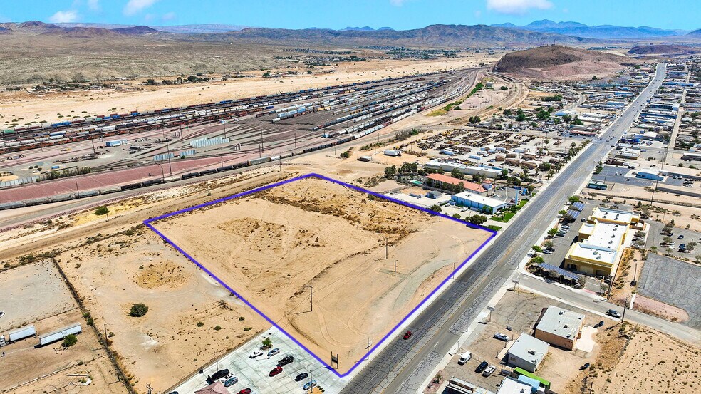 2041 W Main St, Barstow, CA à vendre - Photo de l’immeuble – Image 1 sur 8