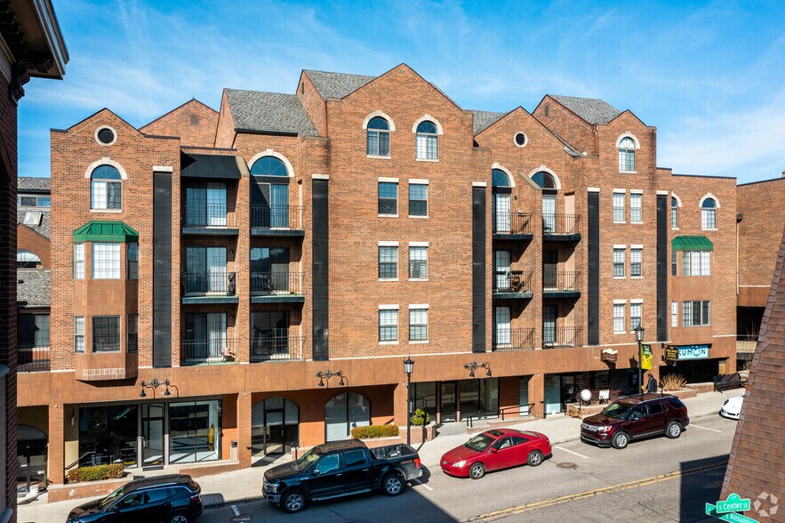 150 Maincentre, Northville, MI à louer - Photo de l’immeuble – Image 2 sur 9