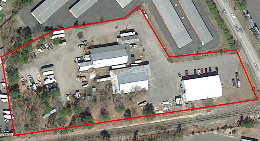 95 Mill Rd, Riverhead, NY à vendre - Photo de l’immeuble – Image 1 sur 4