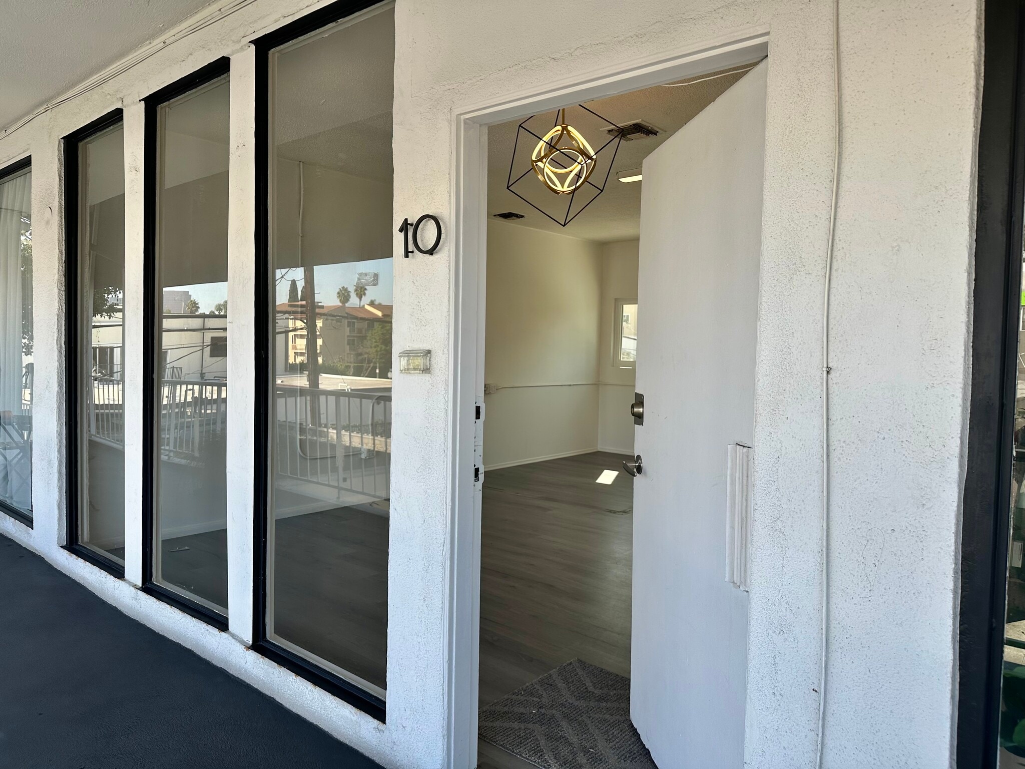 1010-1012 S Robertson Blvd, Los Angeles, CA à louer Photo intérieure– Image 1 sur 5