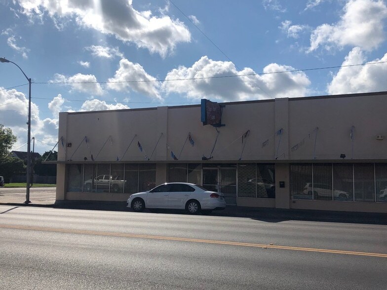 270 N Sam Houston Blvd, San Benito, TX à louer - Photo principale – Image 1 sur 23
