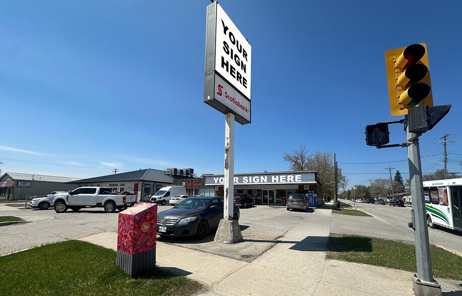55 Main St, Selkirk, MB à louer - Photo de l’immeuble – Image 3 sur 3