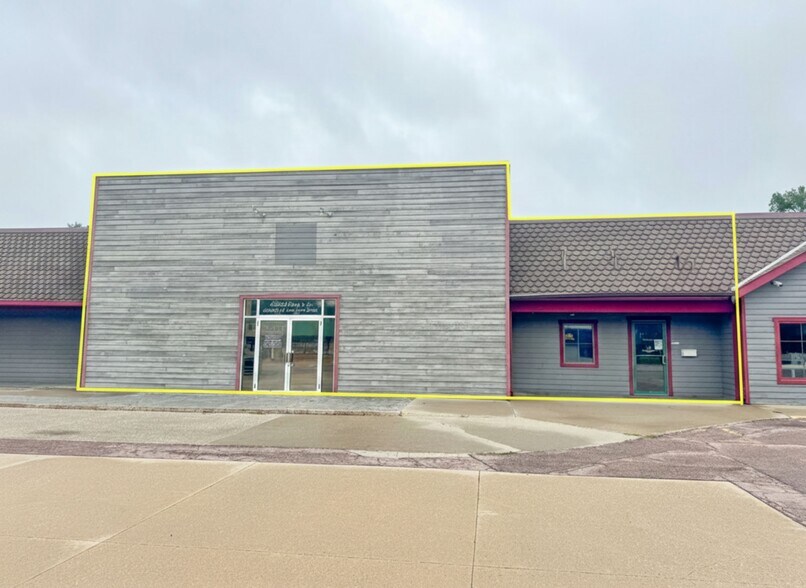 16 5th St NW, Le Mars, IA à louer - Photo de l’immeuble – Image 1 sur 1