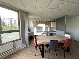 Plus de détails pour 14 Place Georges Pompidou, Noisy-le-Grand - Bureau à louer