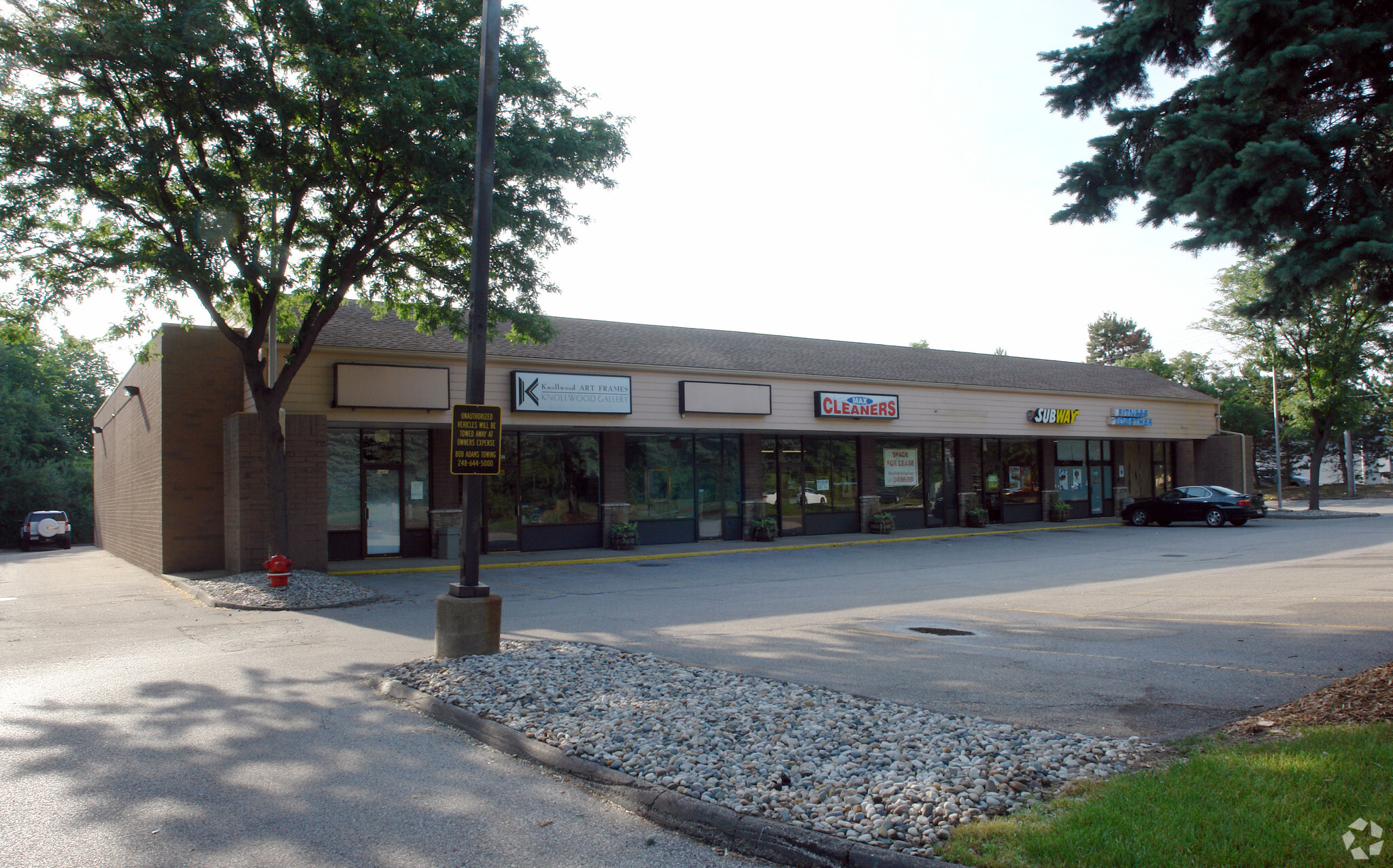 6455 Inkster Rd, Bloomfield Hills, MI à louer Photo principale– Image 1 sur 2