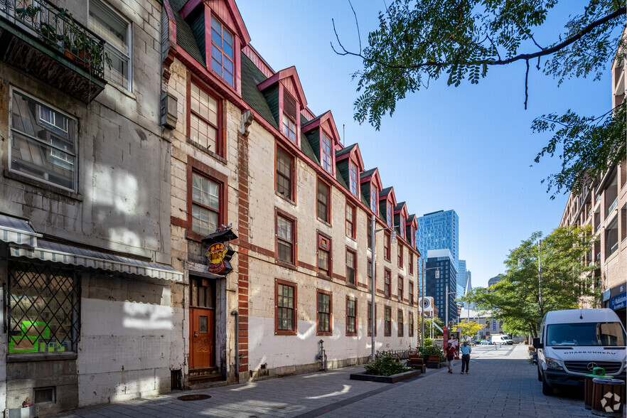 120 Rue De La Gauchetière O, Montréal, QC à vendre - Photo de l’immeuble – Image 2 sur 4