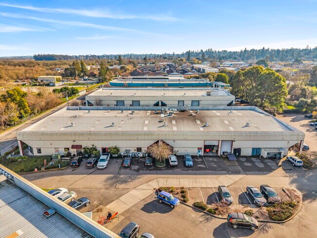 Plus de détails pour 400 Morris St, Sebastopol, CA - Industriel/Logistique à vendre