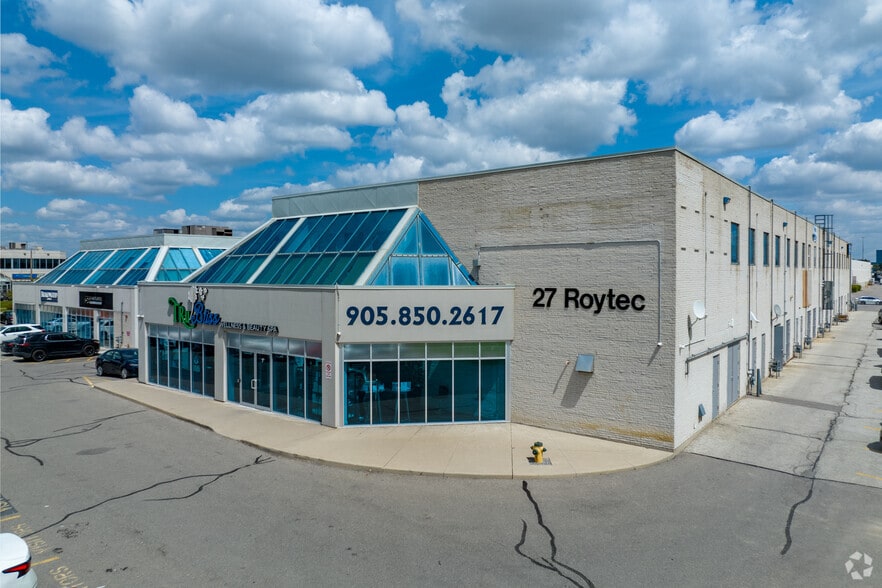 27 Roytec Rd, Vaughan, ON à louer - Photo de l’immeuble – Image 2 sur 4