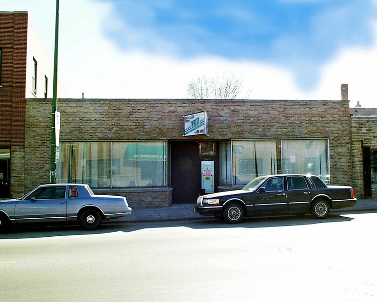 5245 W Diversey Ave, Chicago, IL à vendre - Photo de l’immeuble – Image 3 sur 12