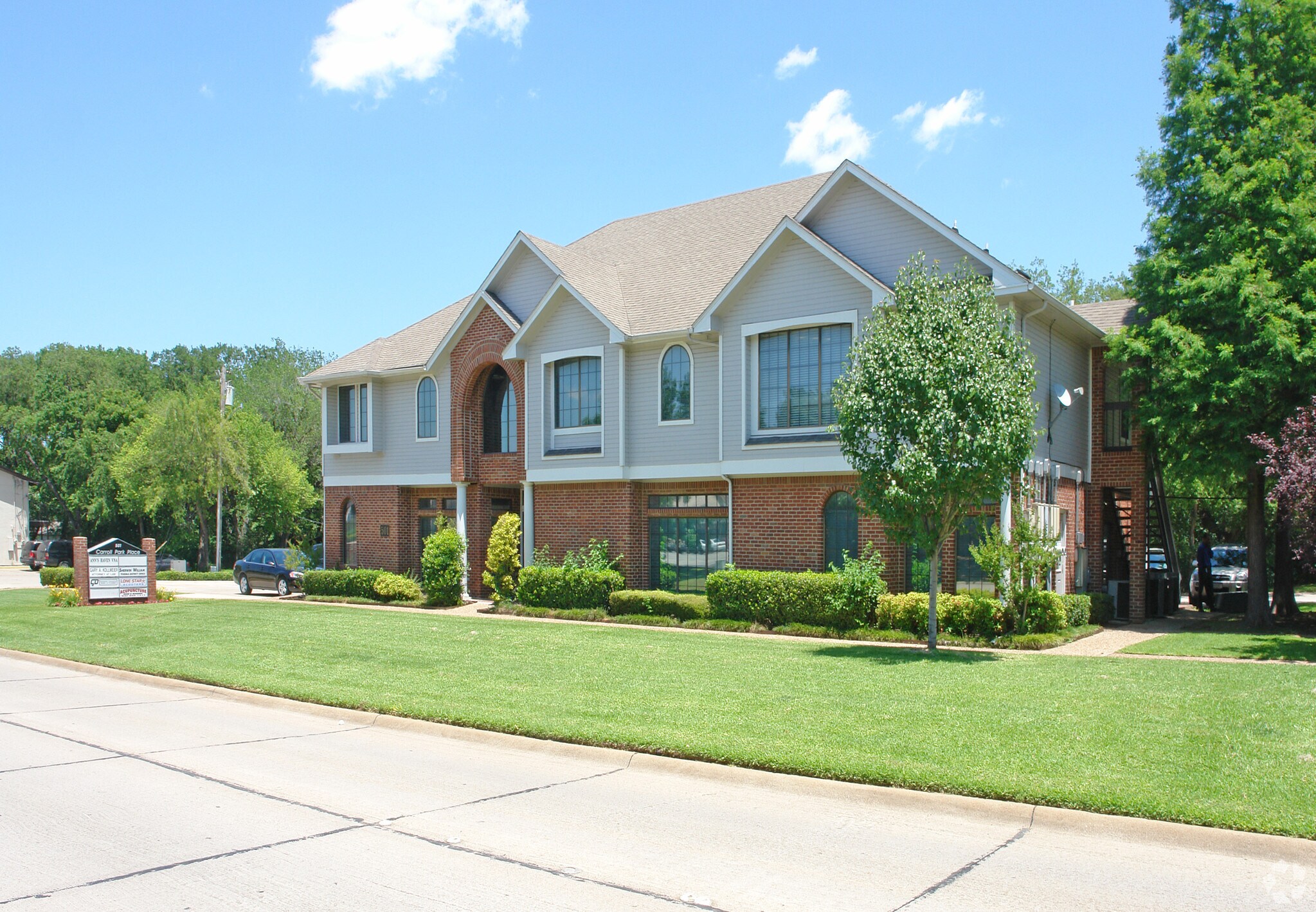 501 Carroll Blvd, Denton, TX à louer Photo principale– Image 1 sur 7