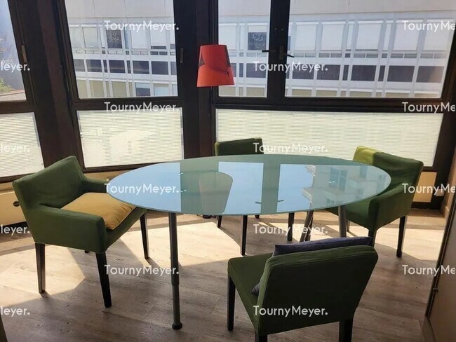 Plus de détails pour Bureau à vendre