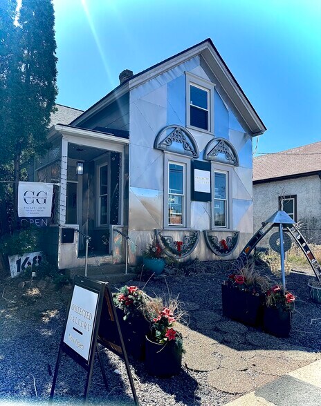 168 13th Ave NE, Minneapolis, MN à louer - Photo principale – Image 1 sur 33