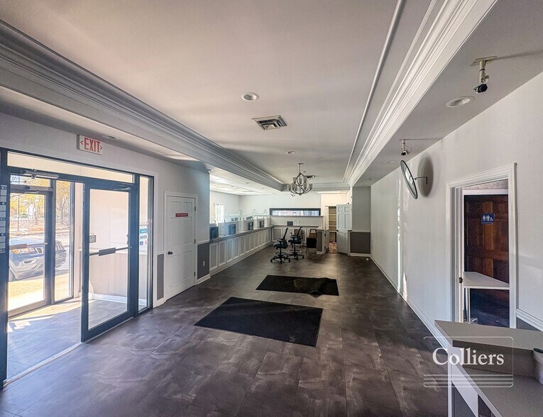 3100 Colonial Dr, Columbia, SC à vendre - Photo de l’immeuble – Image 3 sur 5