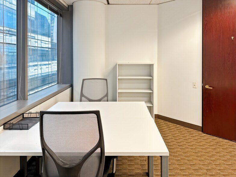 203 N LaSalle St, Chicago, IL à louer - Photo de l’immeuble – Image 2 sur 24