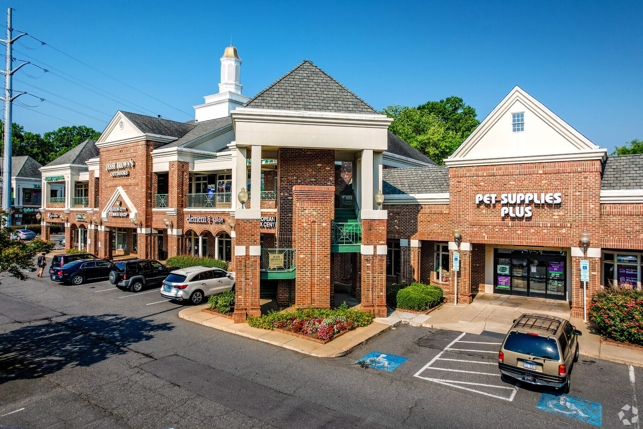 4700 Sharon Rd, Charlotte, NC à louer Photo de l’immeuble– Image 1 sur 6