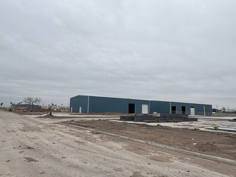 2995 Indiana Unit 7, Brownsville, TX à louer - Photo principale – Image 1 sur 39