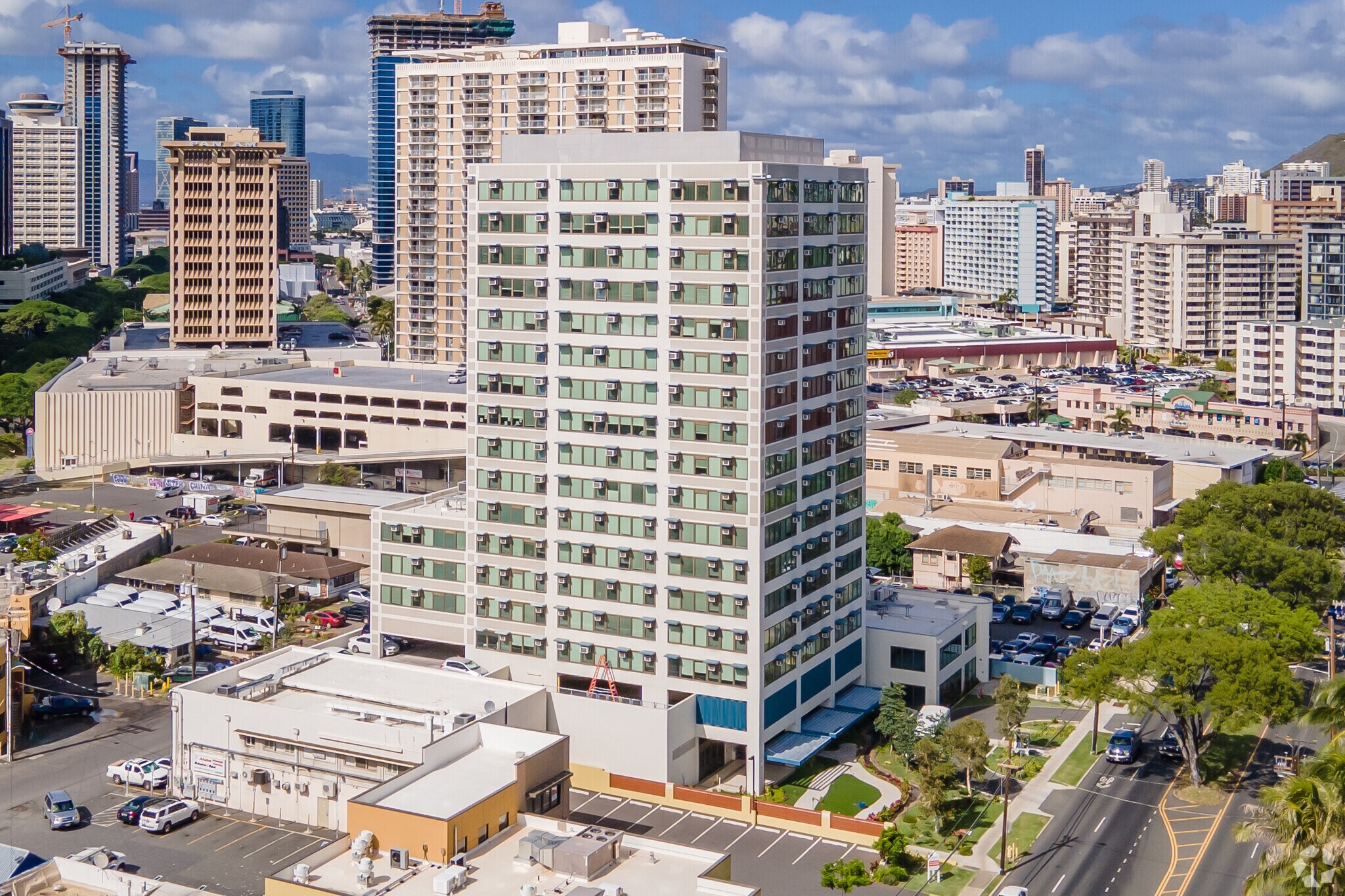 1723 Kalakaua Ave, Honolulu, HI à louer Photo principale– Image 1 sur 6