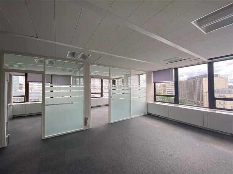 Bureau dans Paris à louer - Photo de l’immeuble – Image 3 sur 6