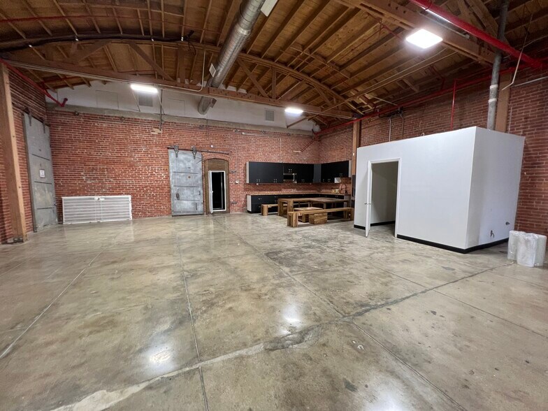 1500 S Central Ave, Los Angeles, CA à louer - Photo de l’immeuble – Image 3 sur 13